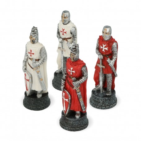 Chess pieces Crusaders in alabaster and resin hand-painted