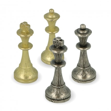 Classics Staunton chess pieces model metal zama with arabesque surface finished by hand.